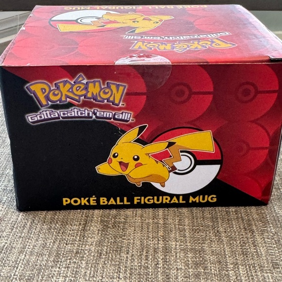 Pokeball Pokémon Figural mug - Picture 3 of 4